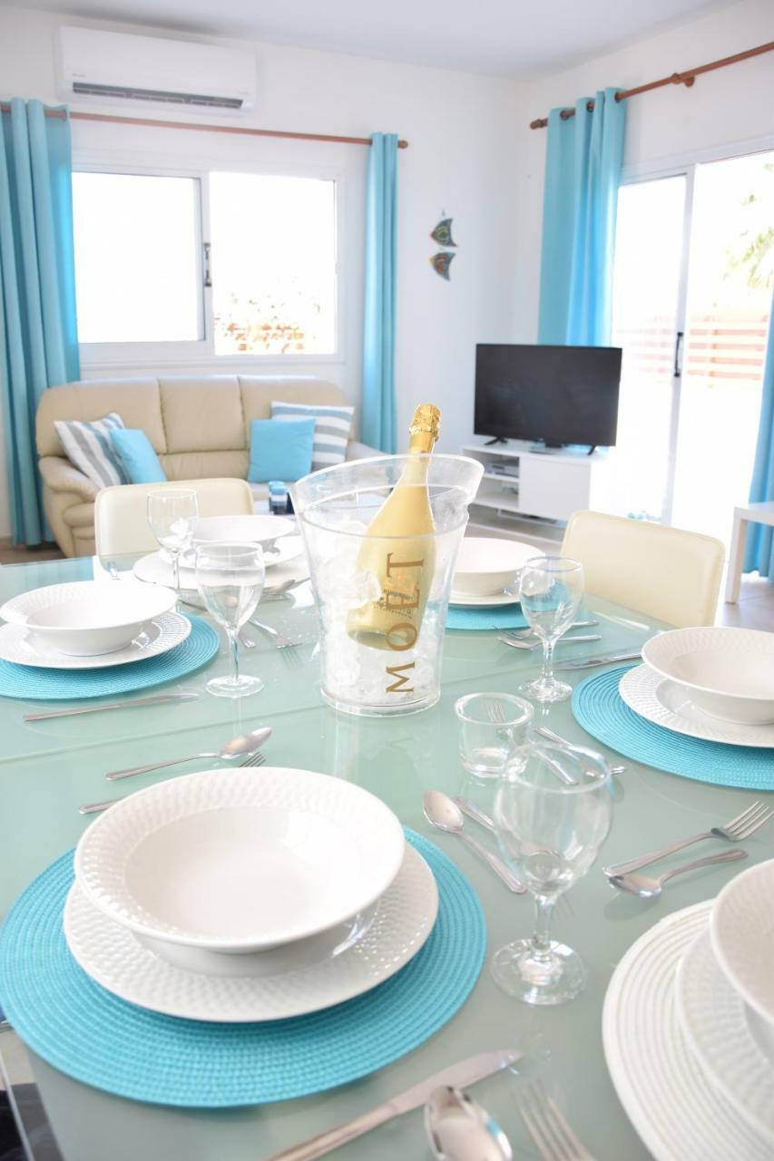 Sol Y Mar Malama Villa Paralimni Ngoại thất bức ảnh